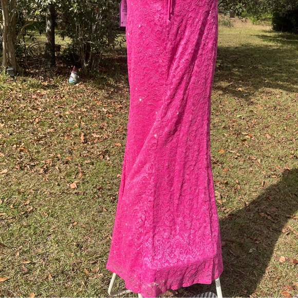 NWT City Studios Fuchsia Sequined Gown Size 11 Juniors - Picture 10 of 15